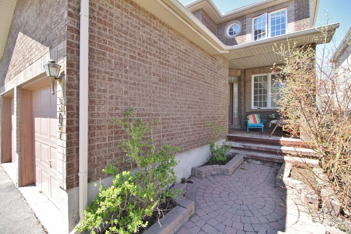 307 Goldridge Drive Apartments 307 Goldridge Dr, Ottawa, ON K2T 1G8