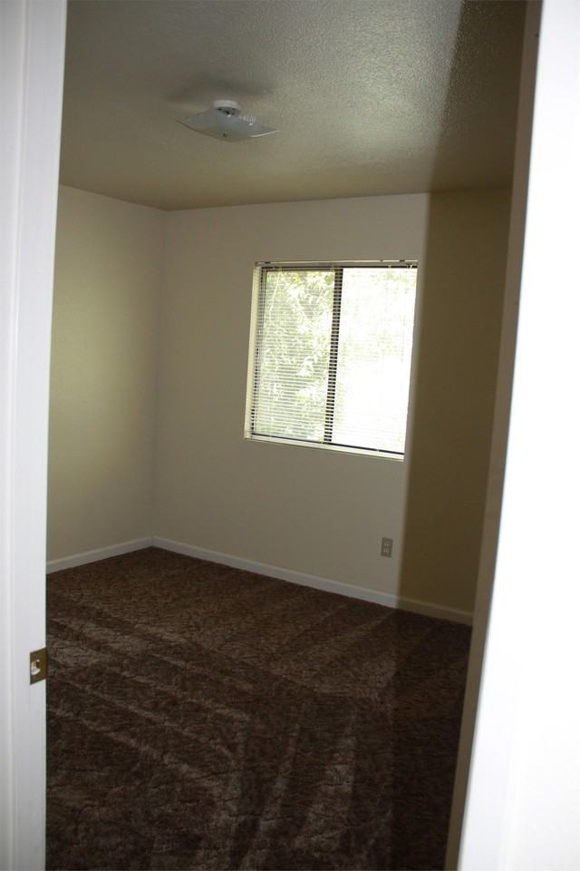 610 W 1st Ave #B - Photo 6 of 9