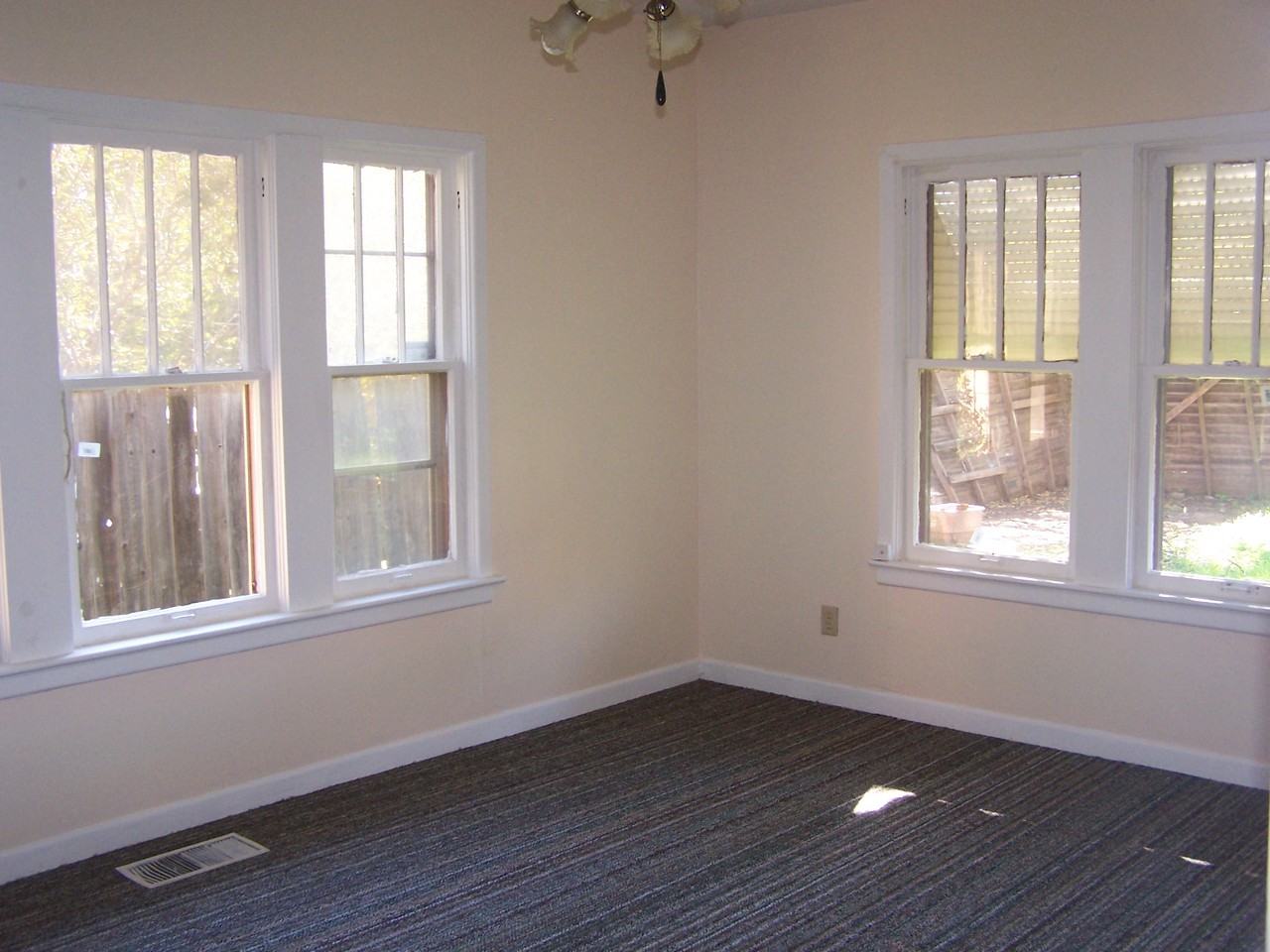 2135 Avenue J #1 - Photo 7 of 10