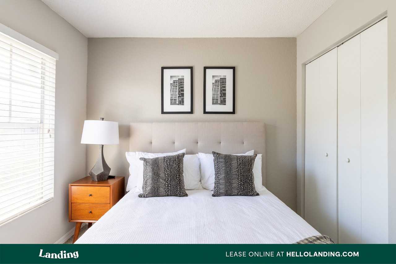 1024 Vizcaya Lake Rd - Photo 3 of 50