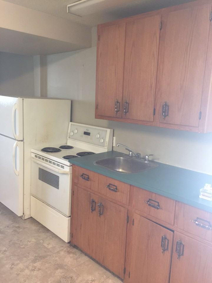 10515 52 Avenue Northwest - Photo 3 of 8