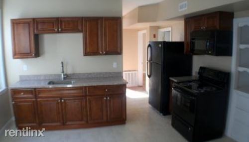 19 19 Monticello St 3 - Photo 3 of 5