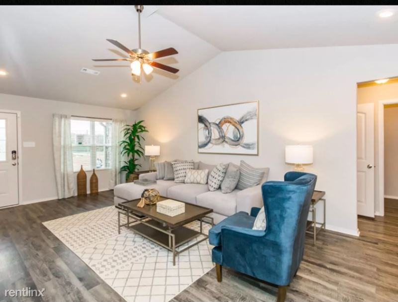 5041 Woodstream Dr - Photo 2 of 9