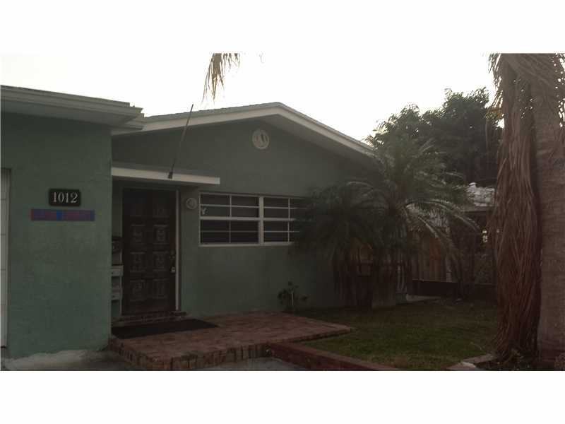 1012 NE 17th Ct - Photo 3 of 9