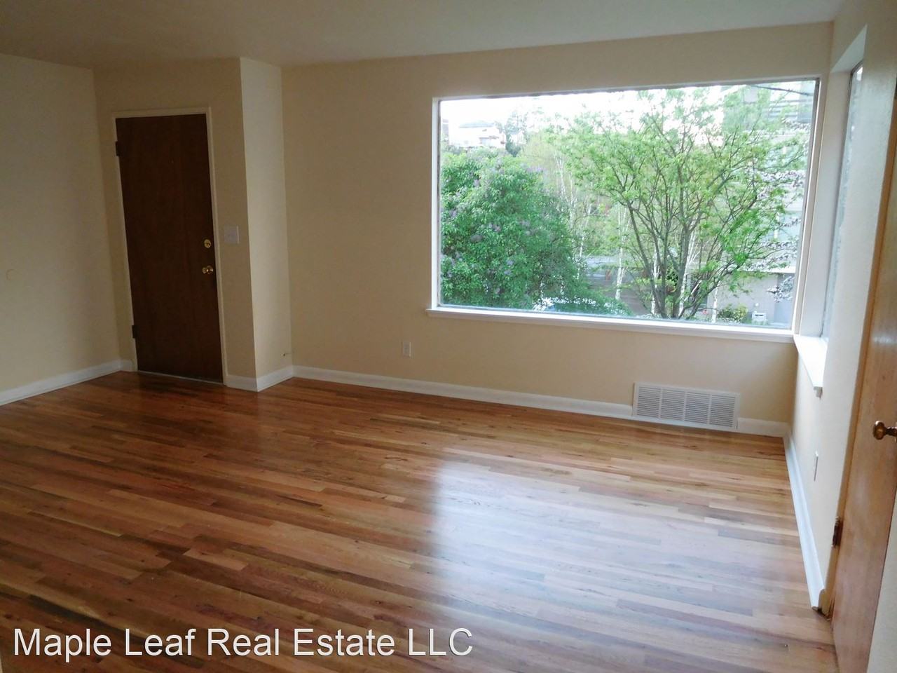 2220 Thorndyke Ave W - Photo 3 of 18