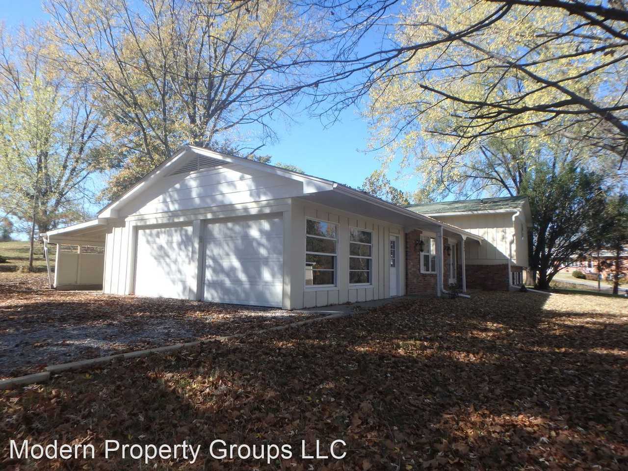 3306 Martha Dr - Photo 3 of 36