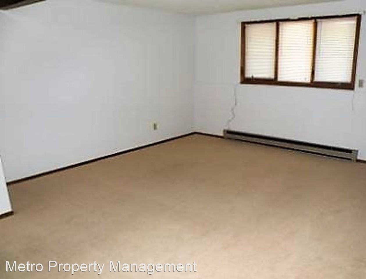 287-309 Aristocrat - Photo 3 of 8