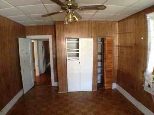 2505 Melbourne St - Photo 2 of 8