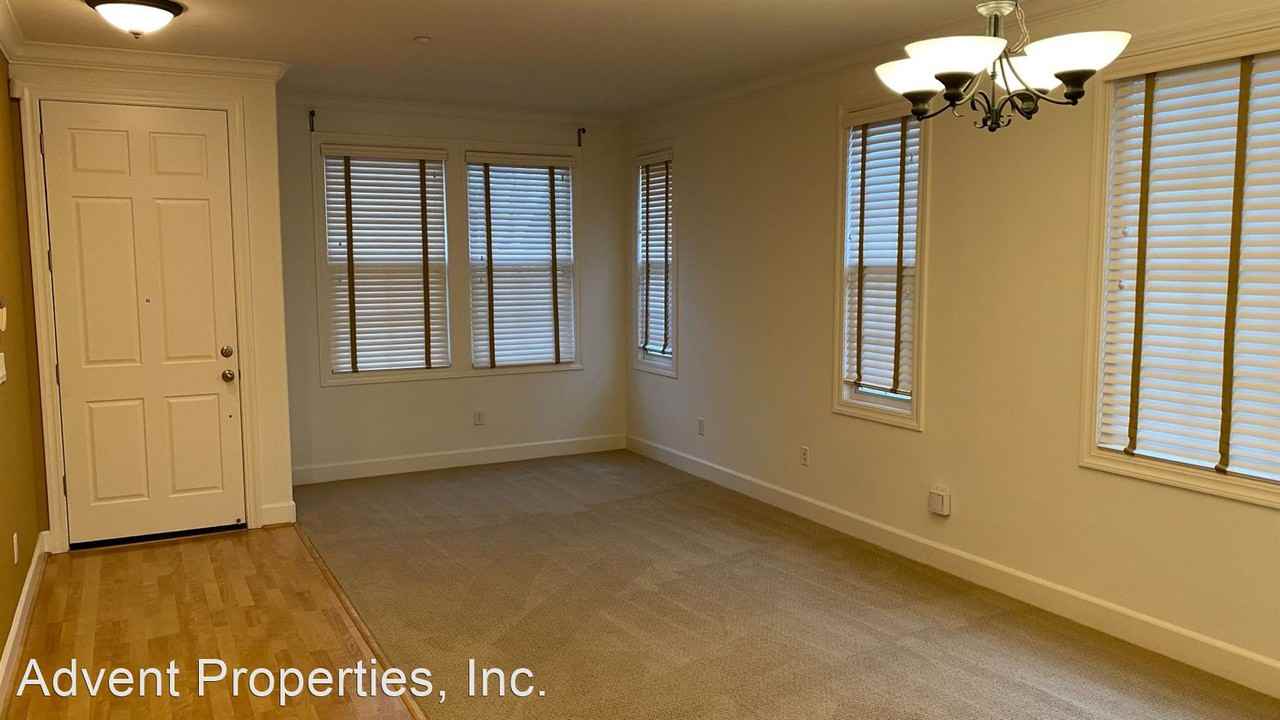 235 Paradise Bay Ct - Photo 3 of 37