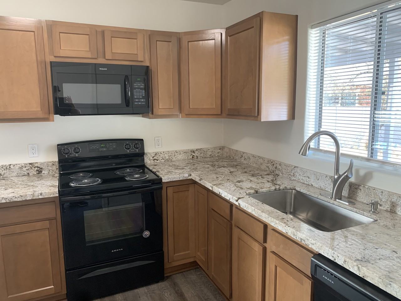 501 E Seneca St - Photo 3 of 19