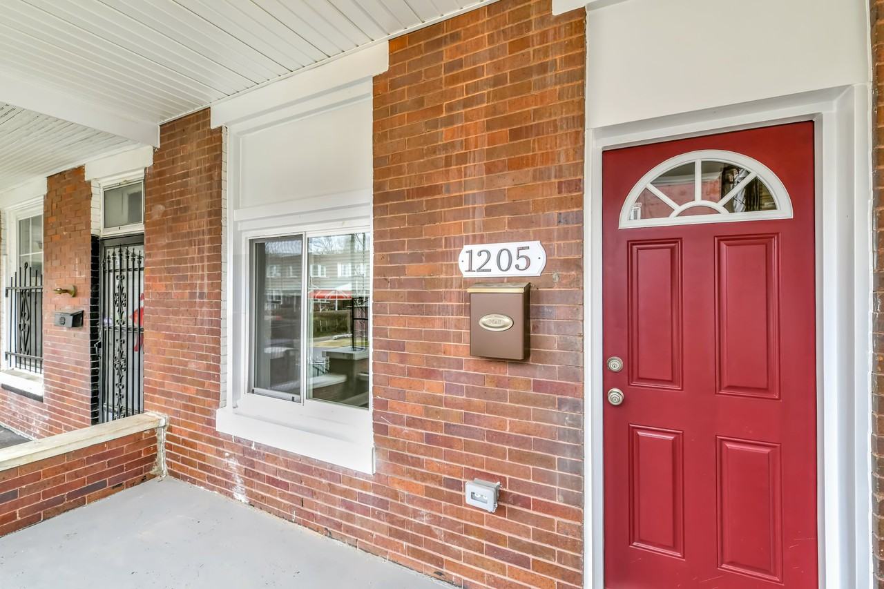 1205 Ashburton St - Photo 2 of 30