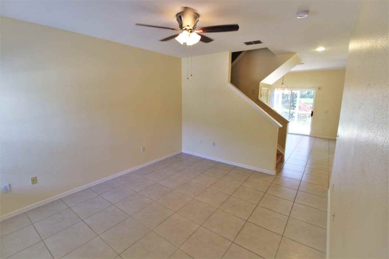 7648 Plantation Cir - Photo 3 of 25