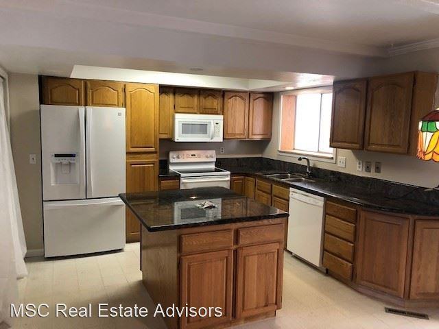 6787 S Race St - Photo 3 of 11