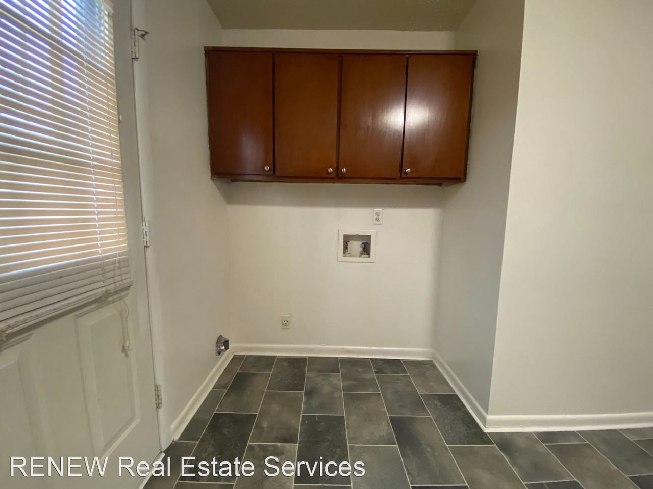 3405 Moonlight Dr - Photo 2 of 21