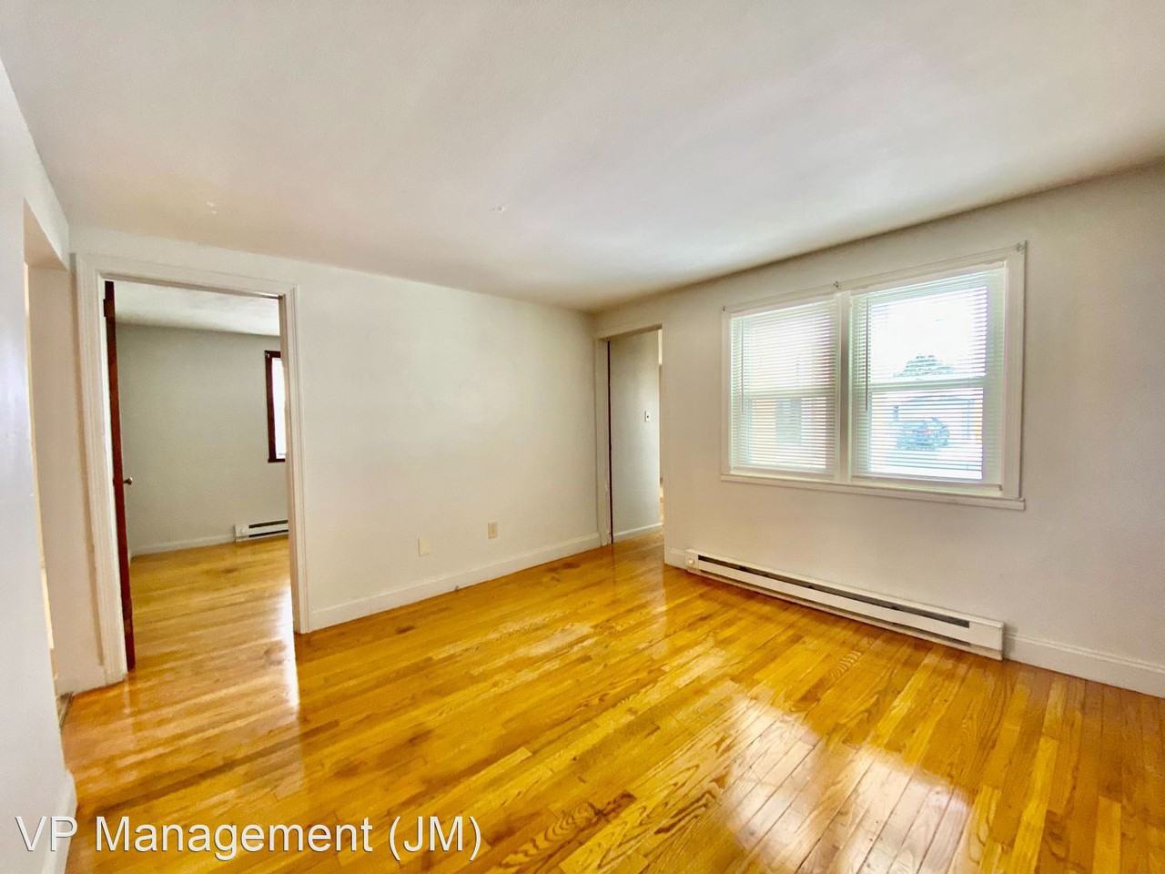 83 Thomas St - Photo 3 of 6