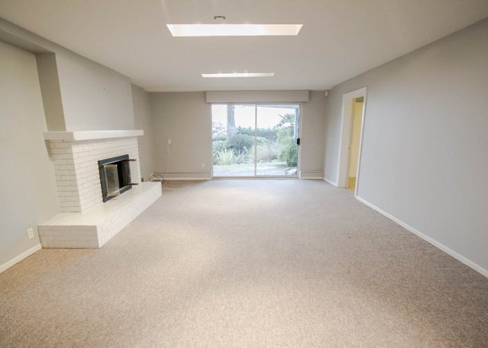 3270 Westmount Rd - Photo 3 of 13