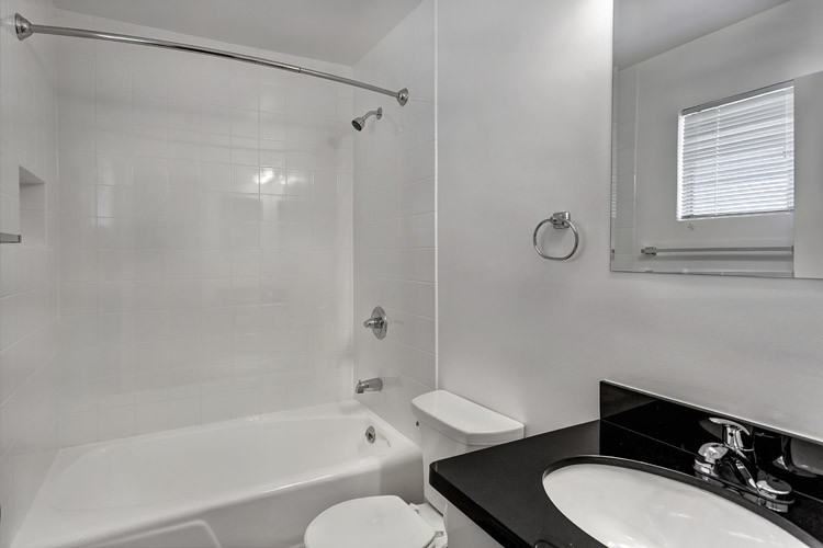 230 Dolores Street Apartments - Photo 3 of 27