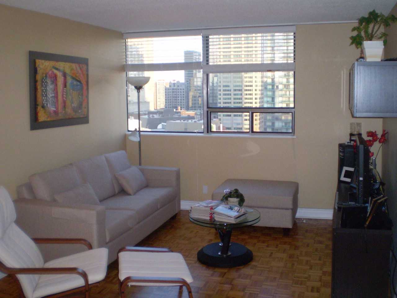 914 Yonge Street - Photo 2 of 5