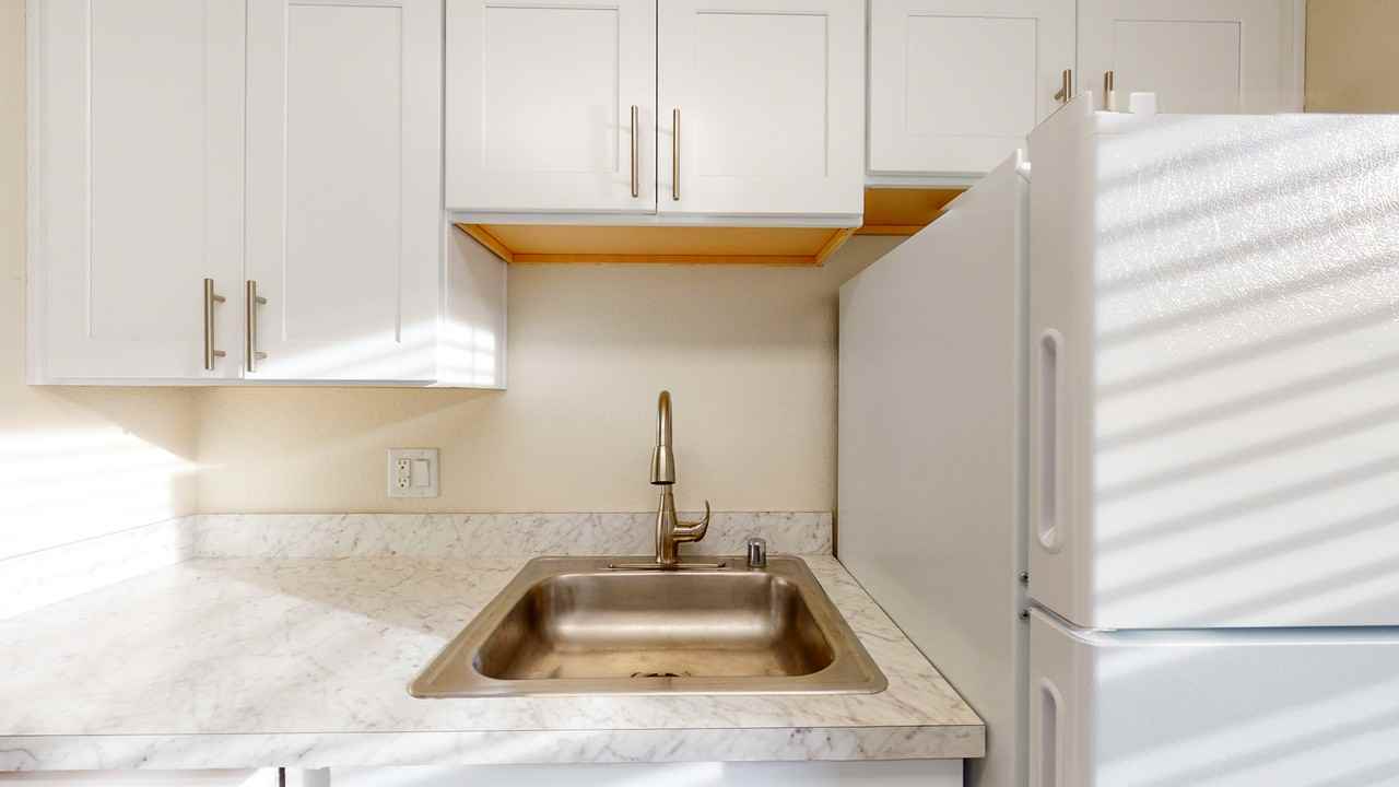 Willows Court Apartment Homes - Photo 4 of 41