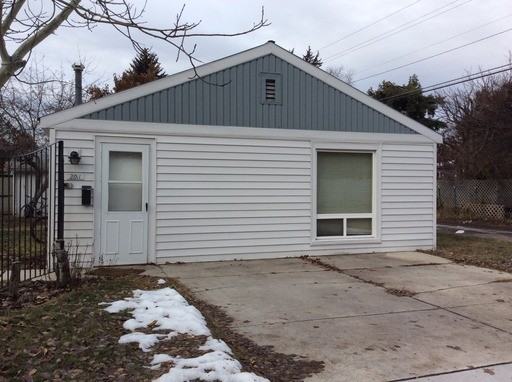 2011 Arthur Ave #C - Photo 2 of 11