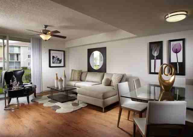 Camden Doral - Photo 2 of 12