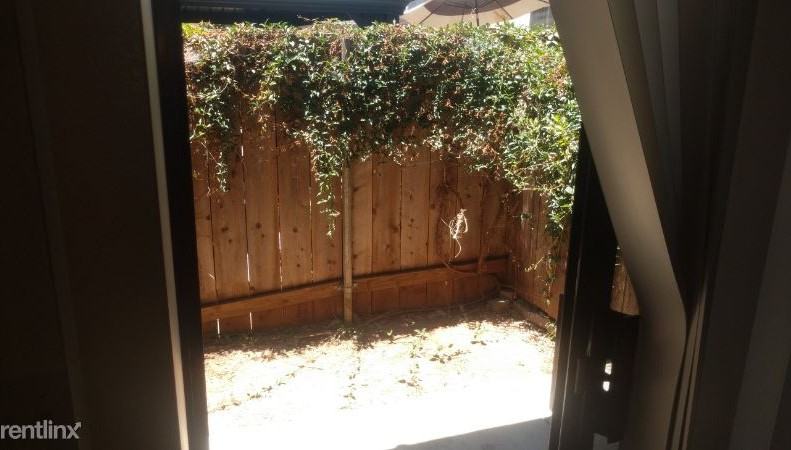 1141 Persimmon Ave - Photo 2 of 16