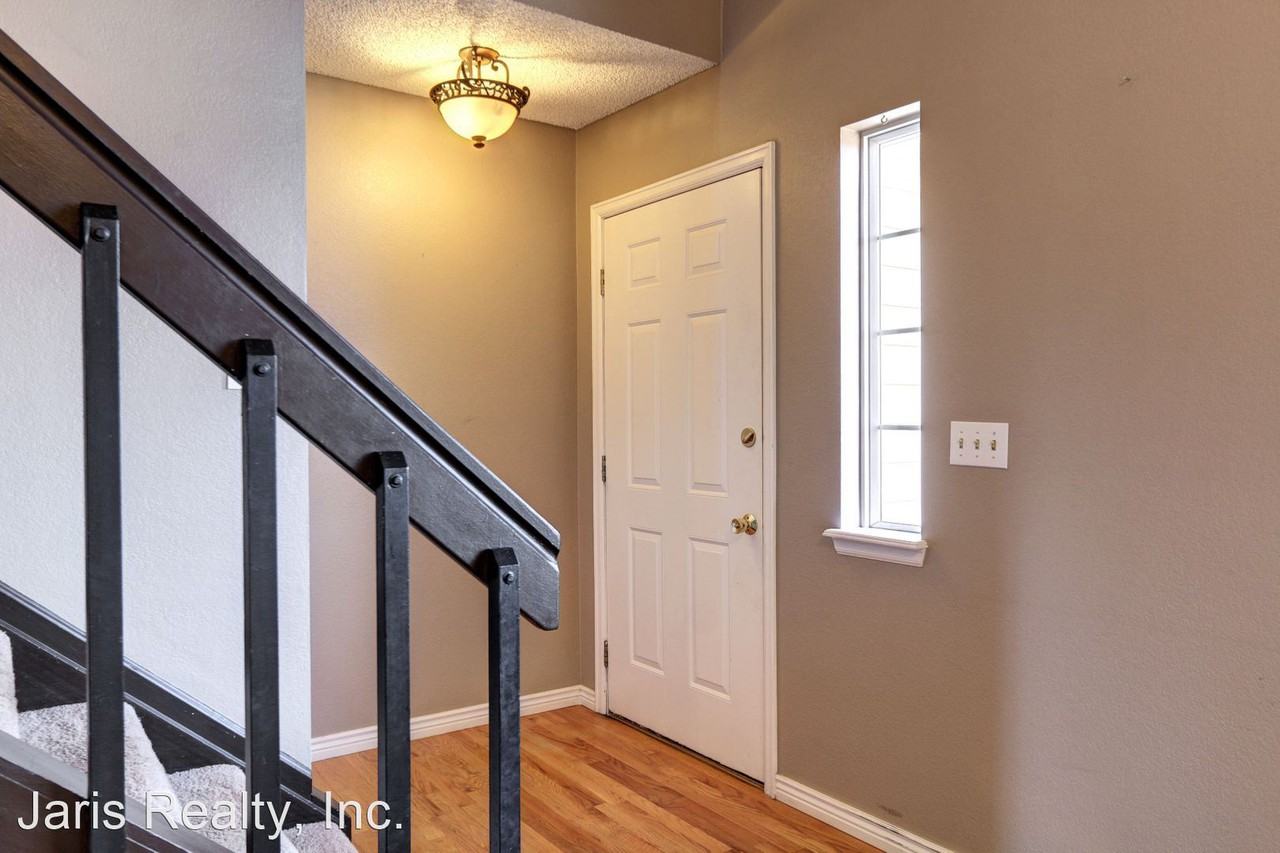 4267 Ashcroft Ave - Photo 2 of 31