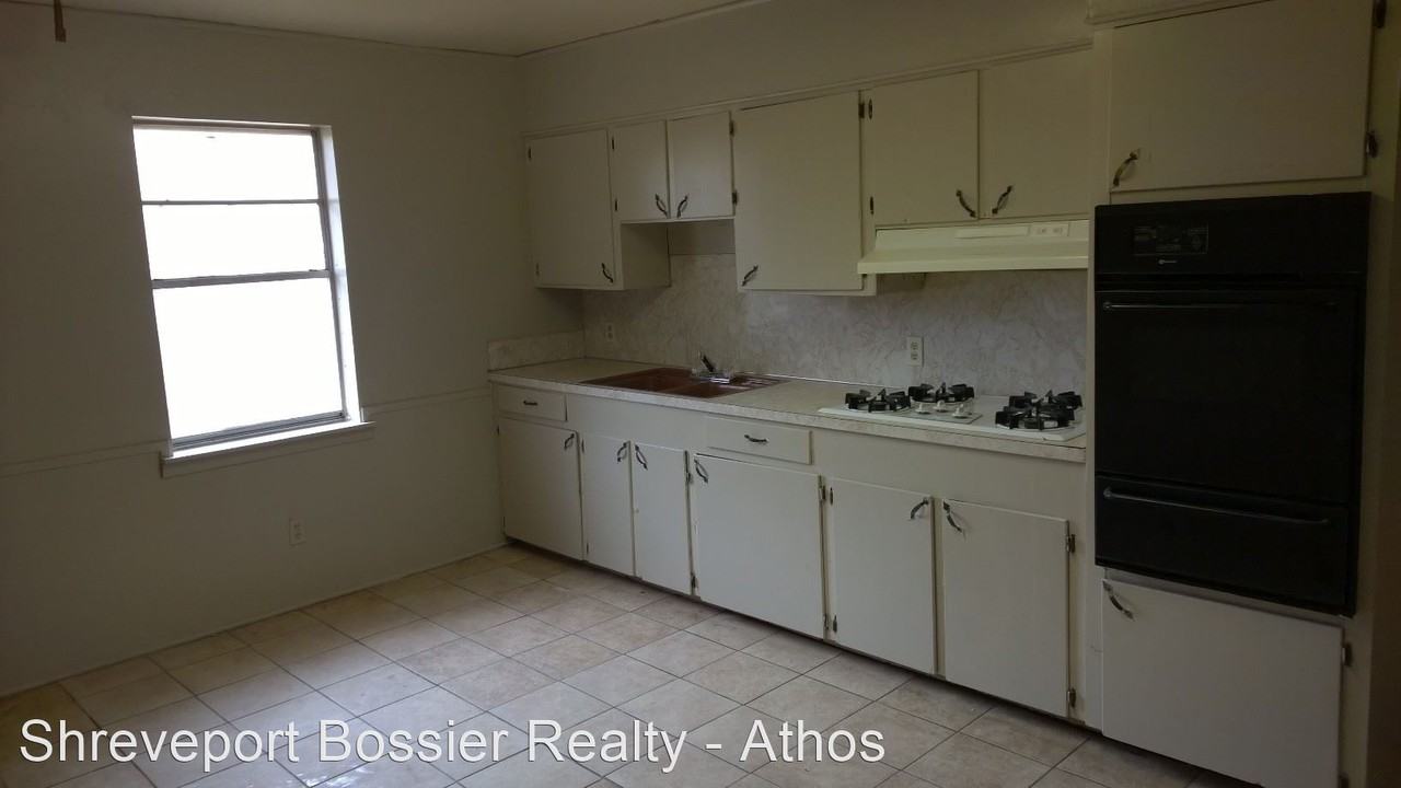 4048 Elliott Ave - Photo 3 of 7