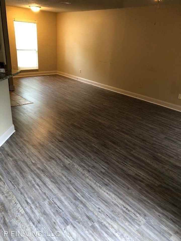 117 Willow Gardens Ct - Photo 3 of 10