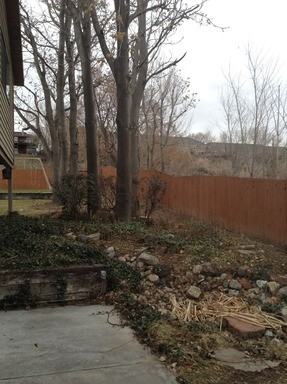 1045 W 85 S St - Photo 2 of 33