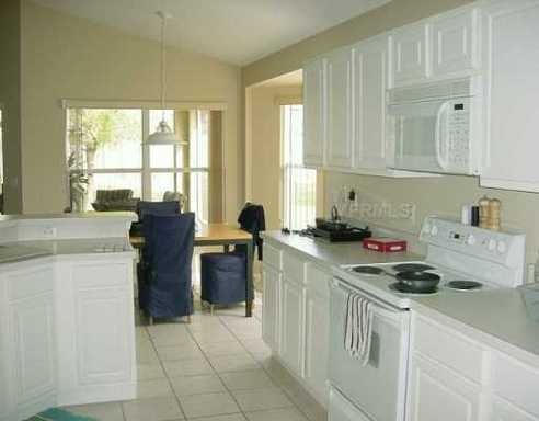 7347 Fulcrum Ave - Photo 2 of 6