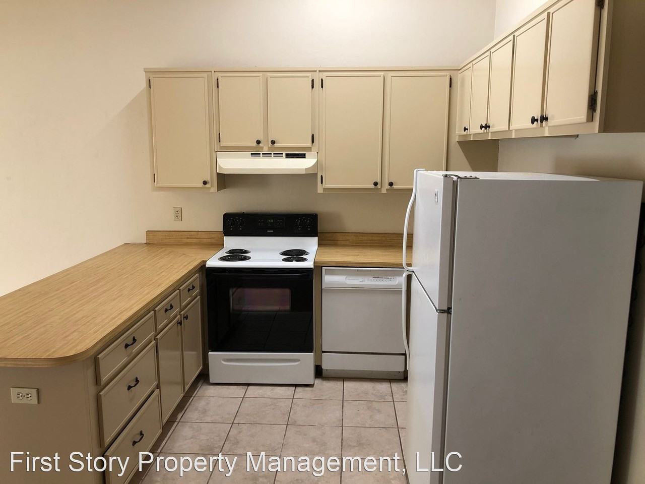2085 Continental Ave - Photo 2 of 15