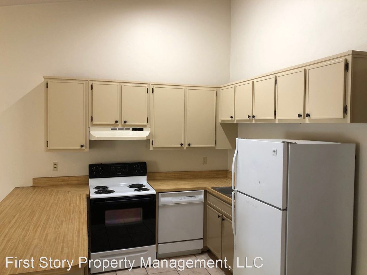 2085 Continental Ave - Photo 3 of 15