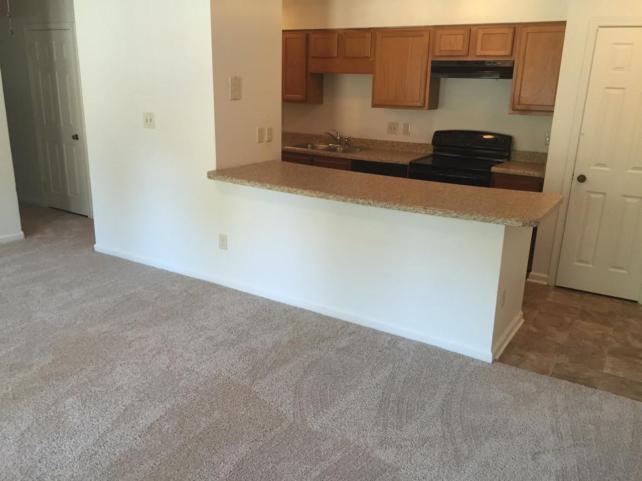 1521 Creekwood Ct #103 - Photo 5 of 16