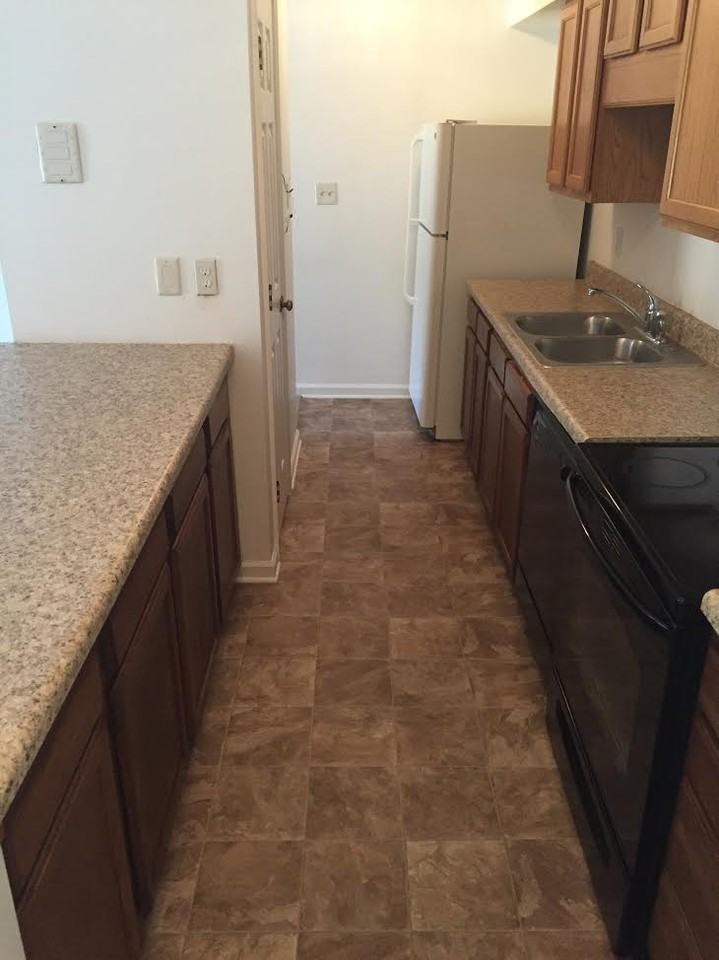 1521 Creekwood Ct #103 - Photo 6 of 16