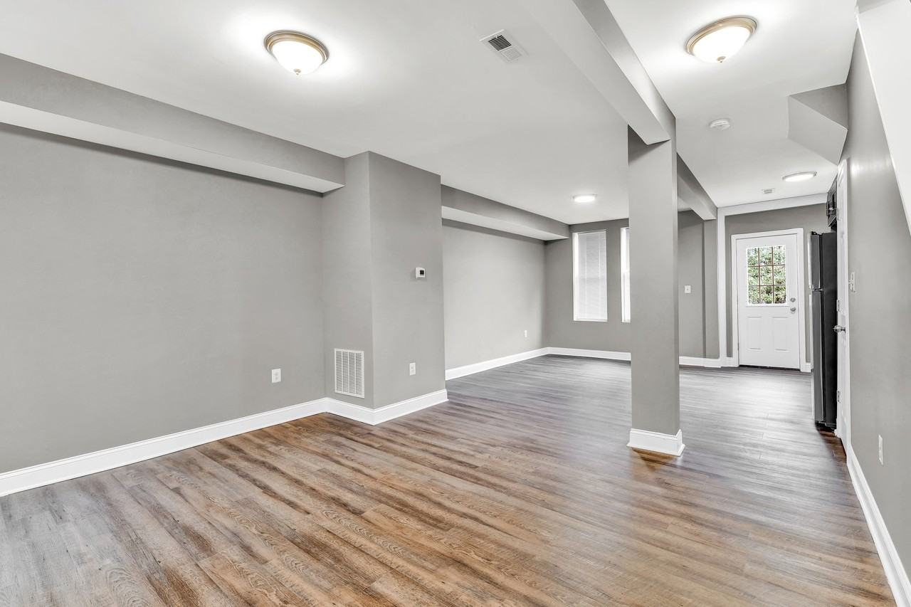 4642 Pall Mall Rd - Photo 2 of 10