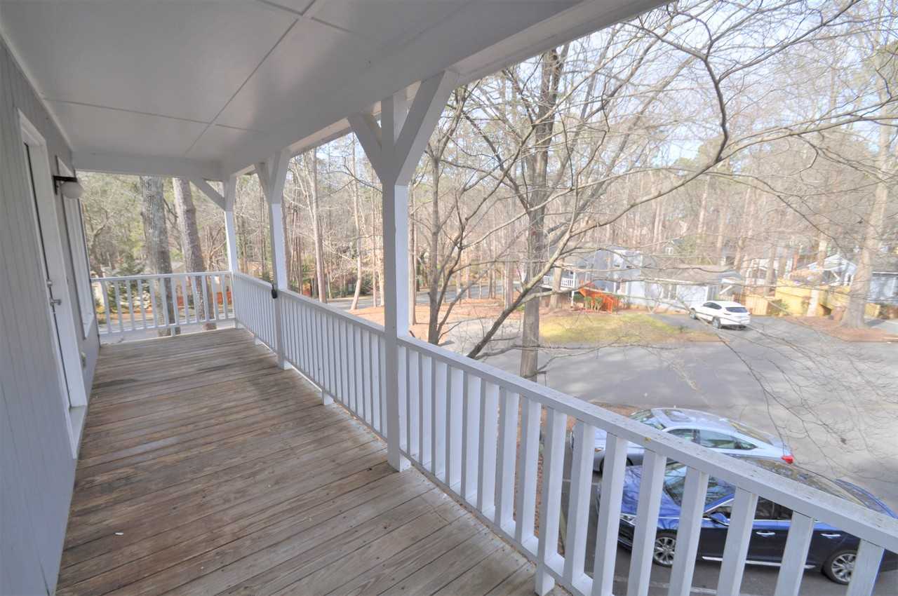 102 Carmichael Ct - Photo 2 of 26