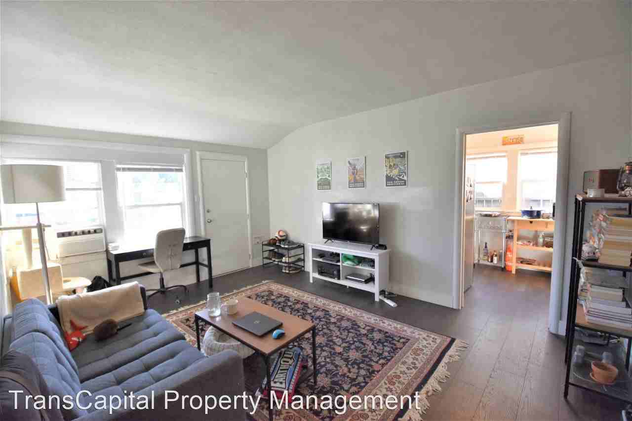 2414 37th St - Photo 2 of 22