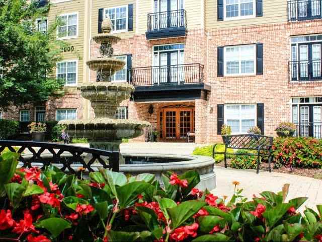 Orleans of Decatur - Photo 4 of 28