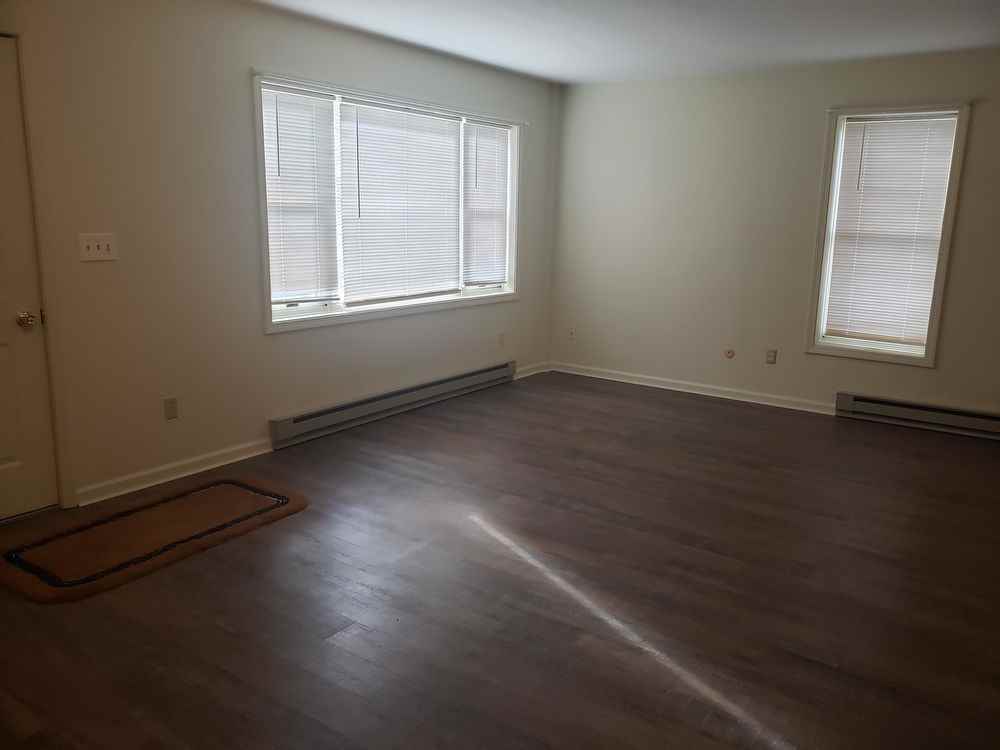 13900 Kirtland St - Photo 3 of 16