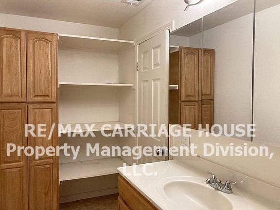 3337 Western Ave - Photo 3 of 10