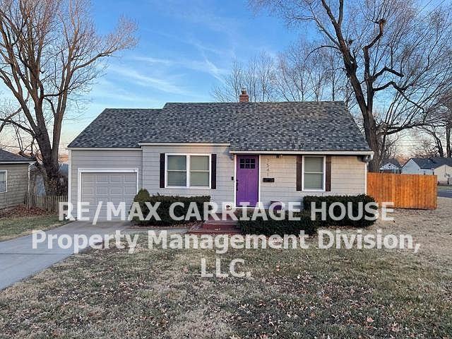 7541 Marty St - Photo 2 of 12