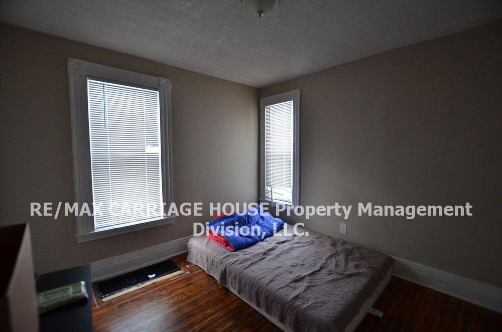 147 Cottage St - Photo 3 of 7