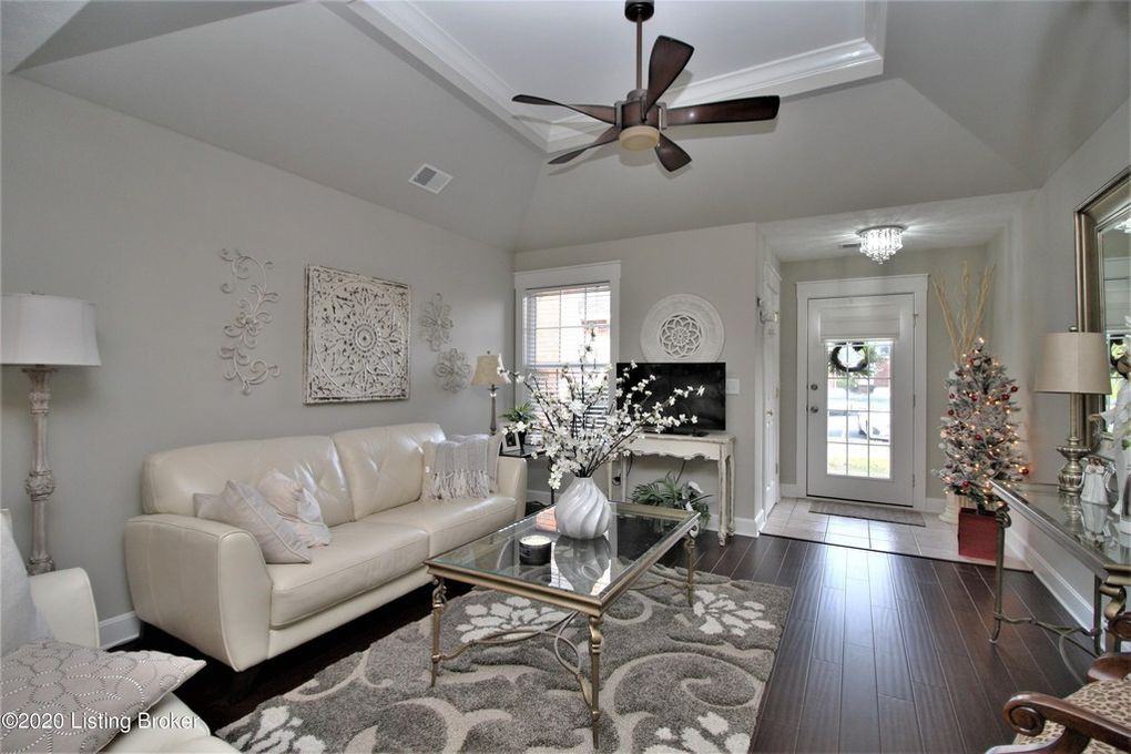 7104 Emily Ann Ln #7104 - Photo 3 of 13