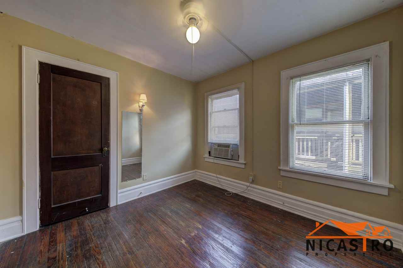 1640 Indianola Ave - Photo 6 of 50