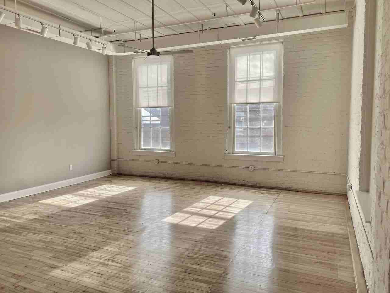 609 E Market St #203