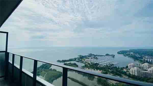 20 Shore Breeze Drive #4801