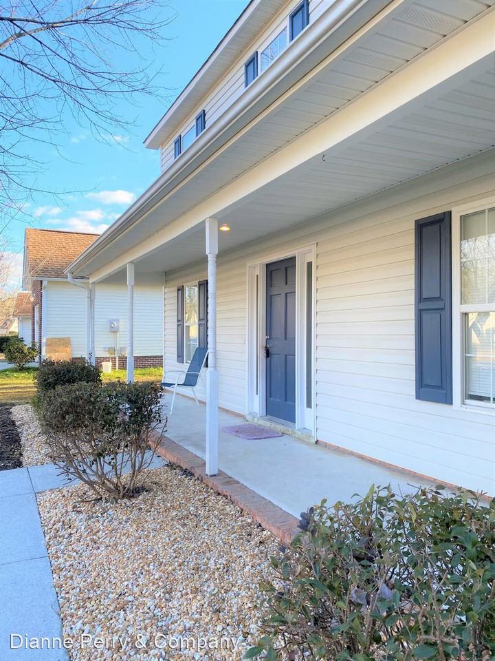 3439 Constable Way - Photo 2 of 38