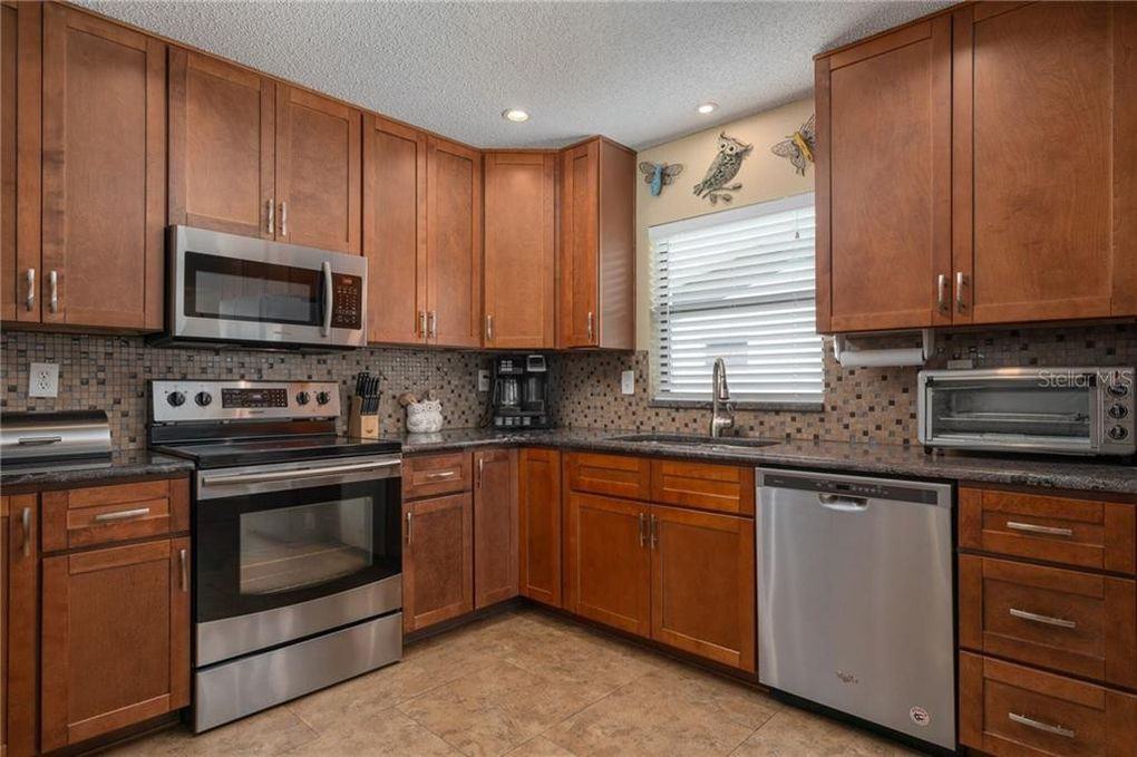 8410 Tinker Rd - Photo 3 of 43