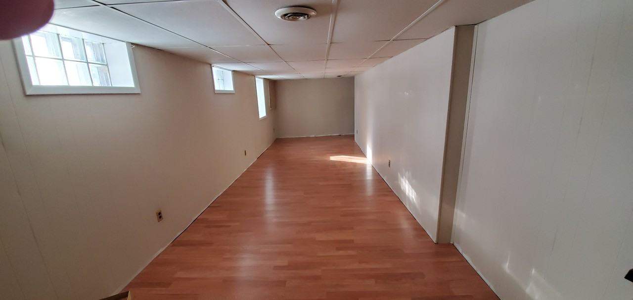 601 9th St SE, #C - Photo 2 of 4